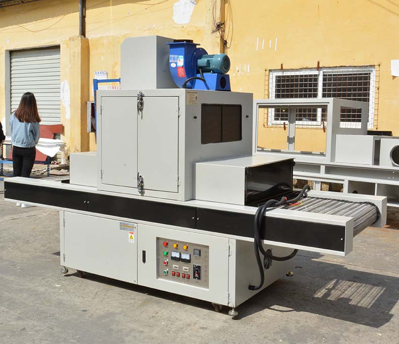 手機(jī)殼5.6KW2組燈UV光固機(jī).jpg 手機(jī)殼5.6KW2組燈UV光固機(jī).jpg